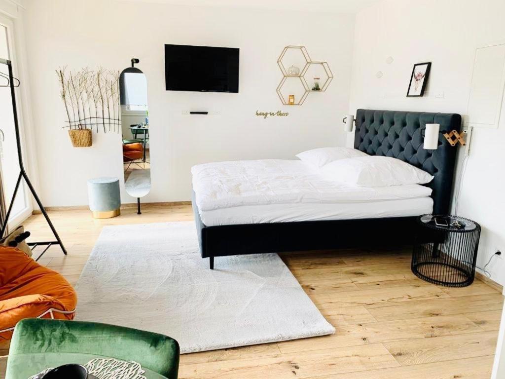 Lessinghaus Aparthotel ฟอร์ซไฮม์ ภายนอก รูปภาพ