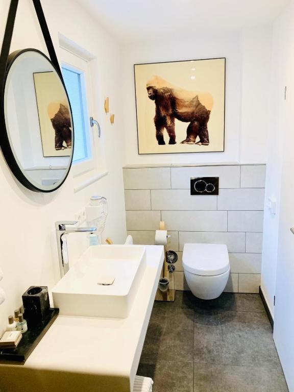Lessinghaus Aparthotel ฟอร์ซไฮม์ ภายนอก รูปภาพ